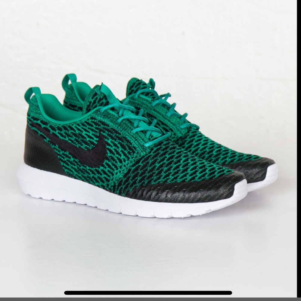 Nike Roshe NM Flyknit SE Green Tennis Shoes